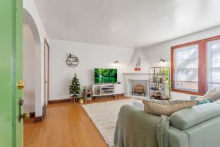 Windsor Court Apartments - Photo 1 of 1