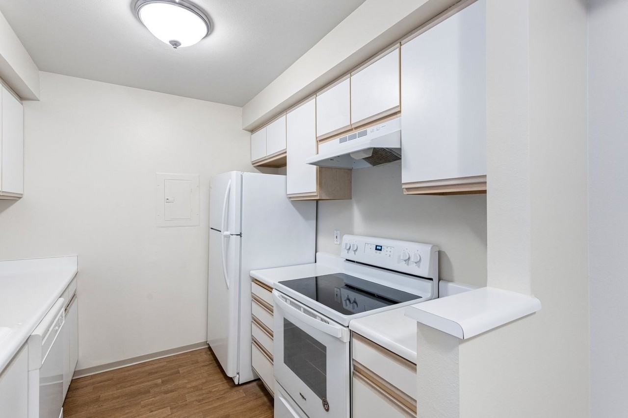 Sammamish River Apartments - Photo 7 of 38