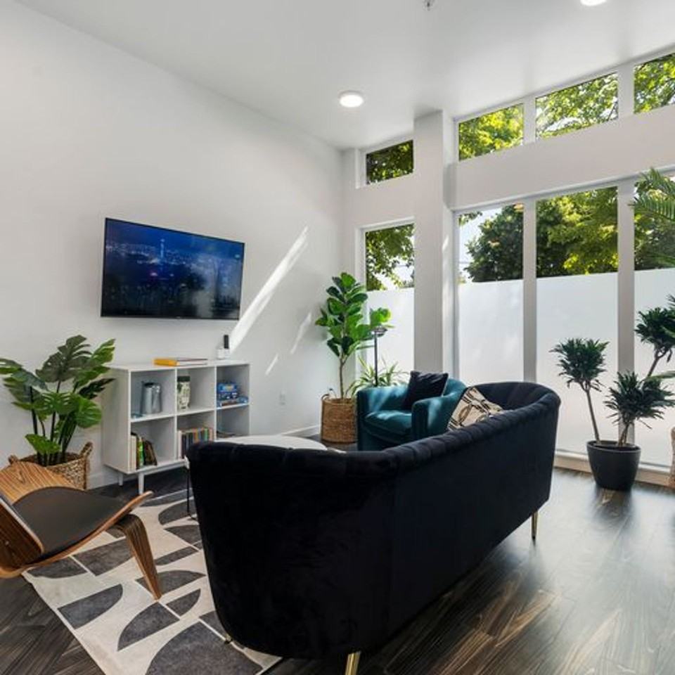 Karsti Apartments - Photo 5 of 50