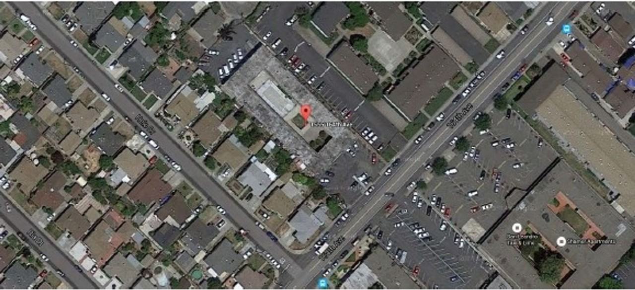 Ashland Manor - Photo 2 of 3