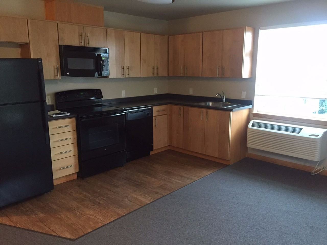 1 MONTH FREE RENT! $0 DEPOSIT W/ APPROVED CREDIT - Photo 7 of 13