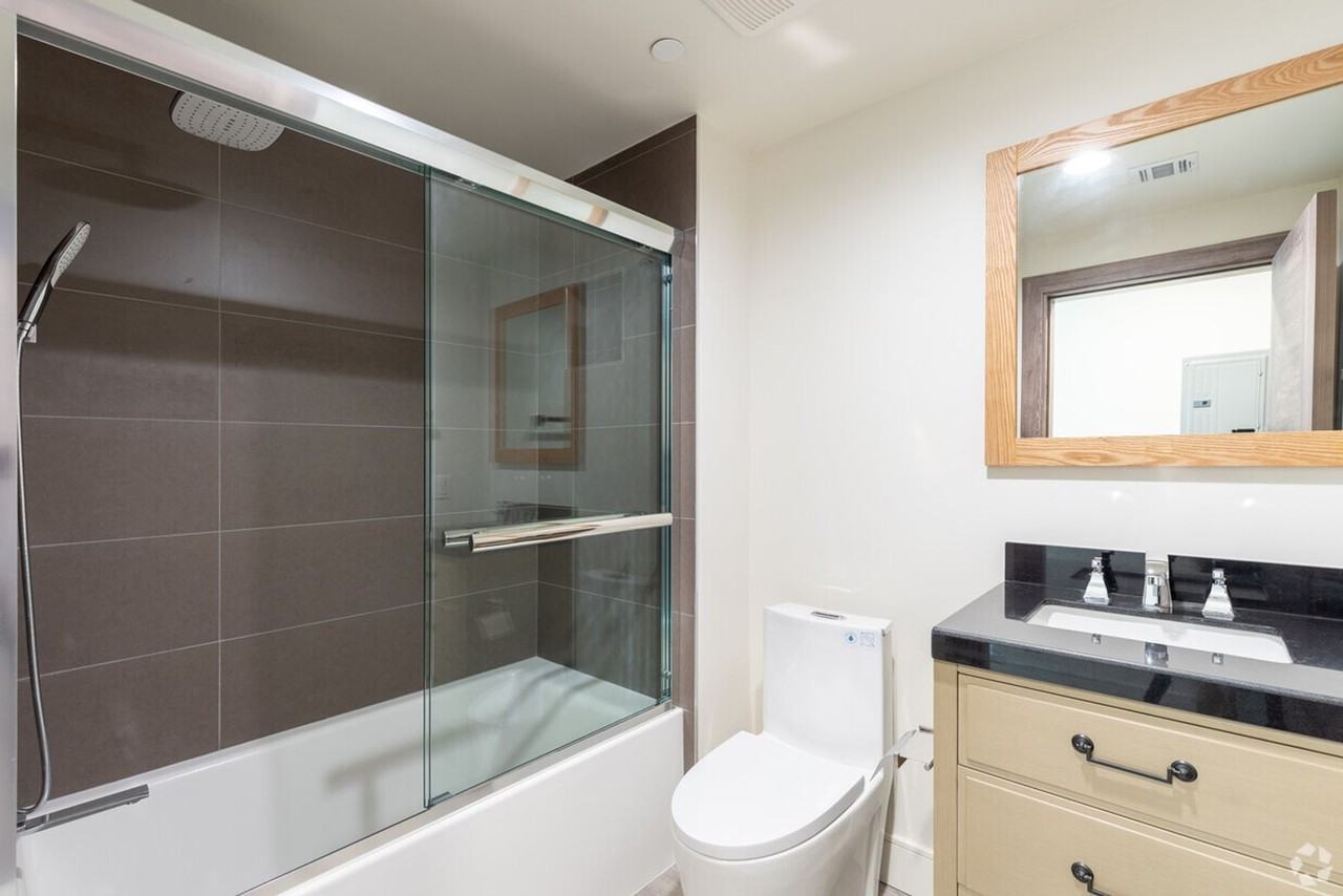 5342 Fountain Ave. - Photo 7 of 17