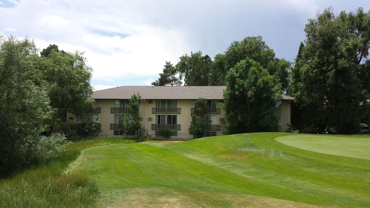 Oakridge on the Green - Photo 2 of 50