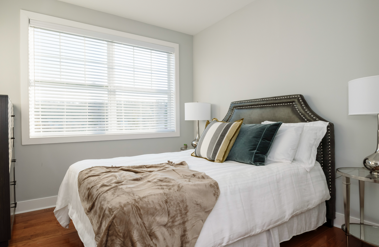 Meridia Transit Plaza - Photo 2 of 26