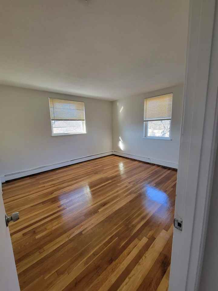 70 Tennis - Photo 6 of 6