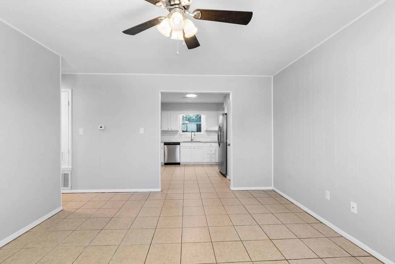 Fayetteville Flats - Photo 7 of 18