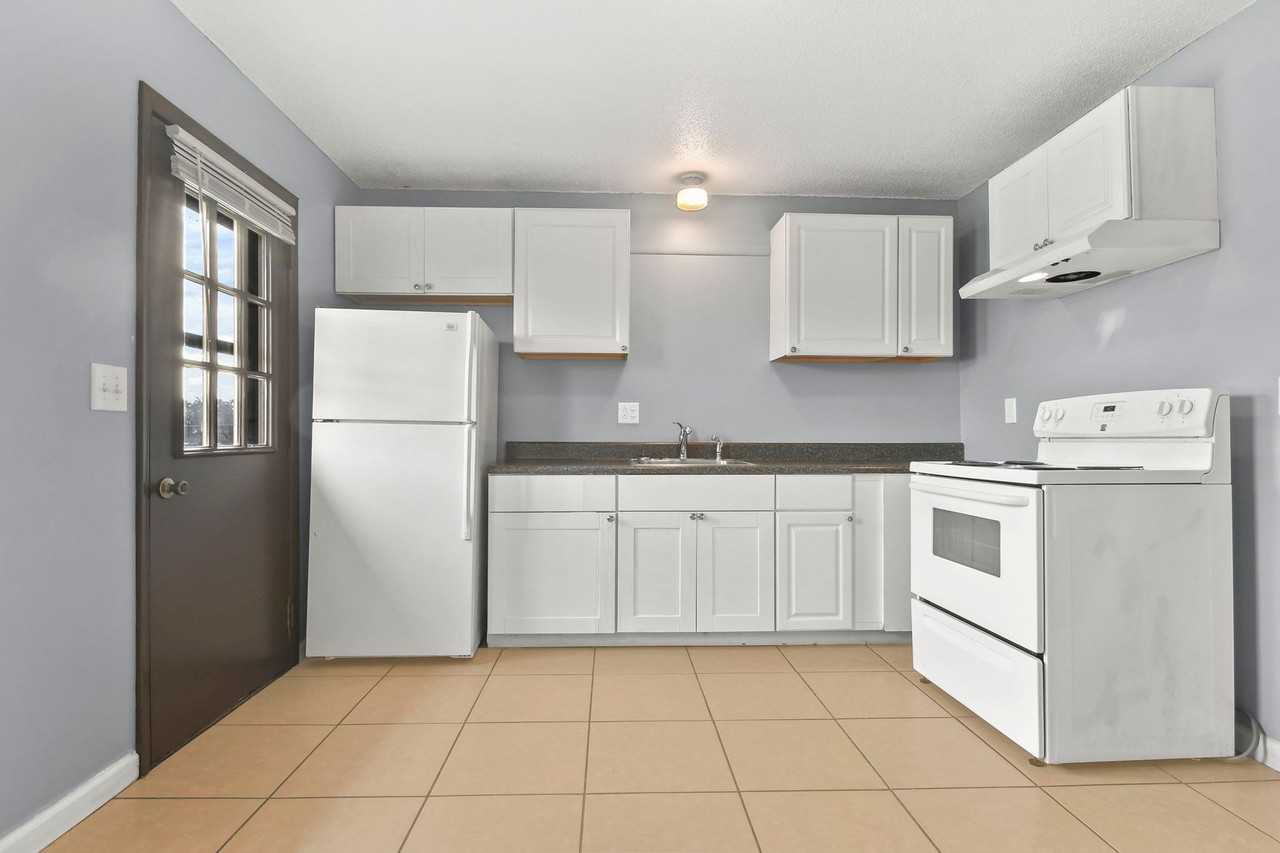 Nice two bedroom apartment - Photo 6 of 20