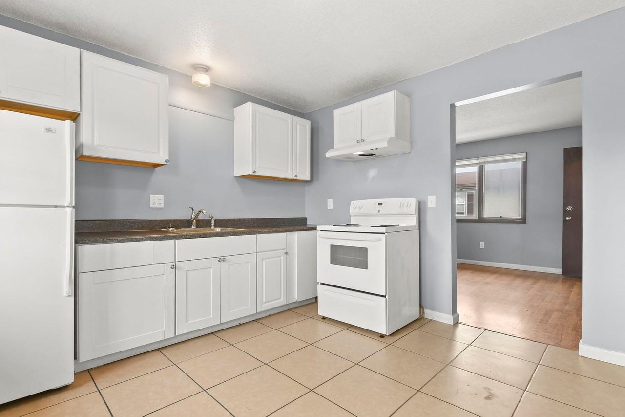 Nice two bedroom apartment - Photo 7 of 20