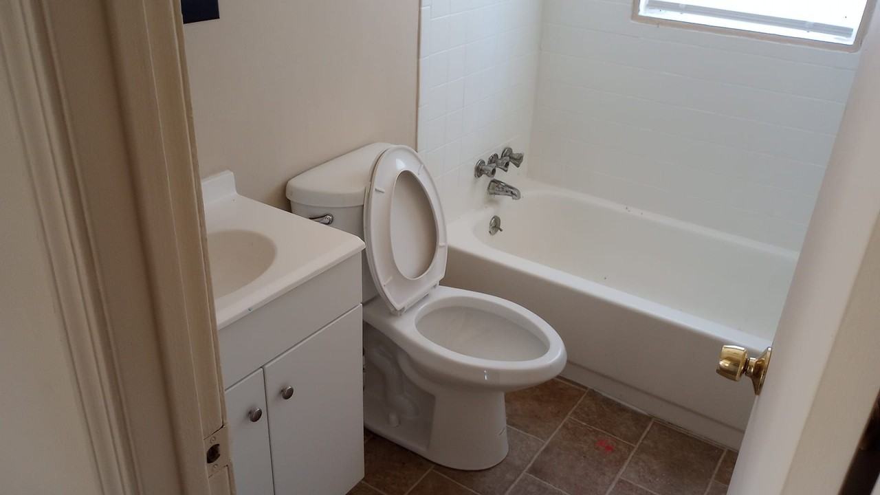 Westview Apartments - Photo 7 of 28