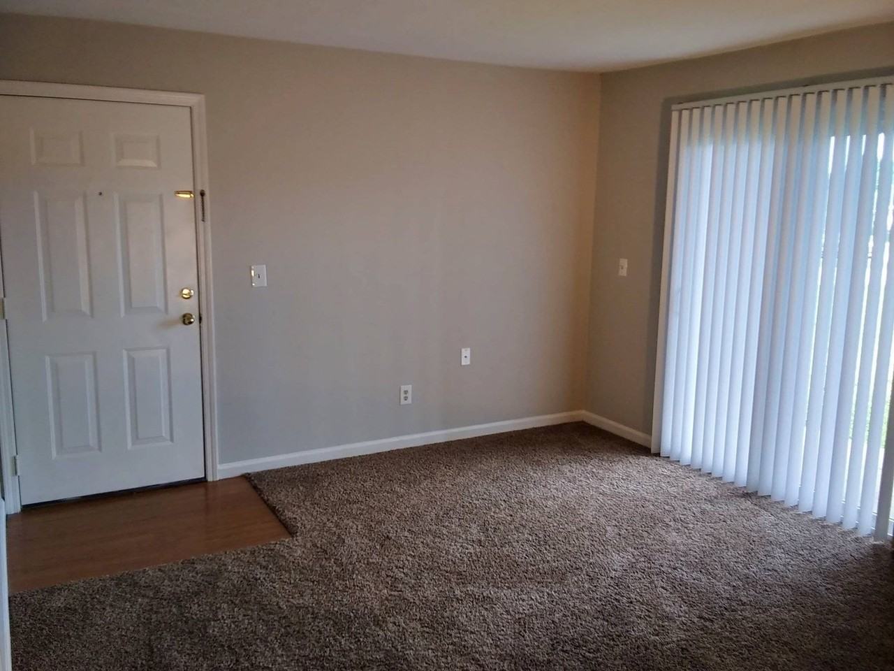 Oak Tree Farm Apartments - Photo 3 of 3