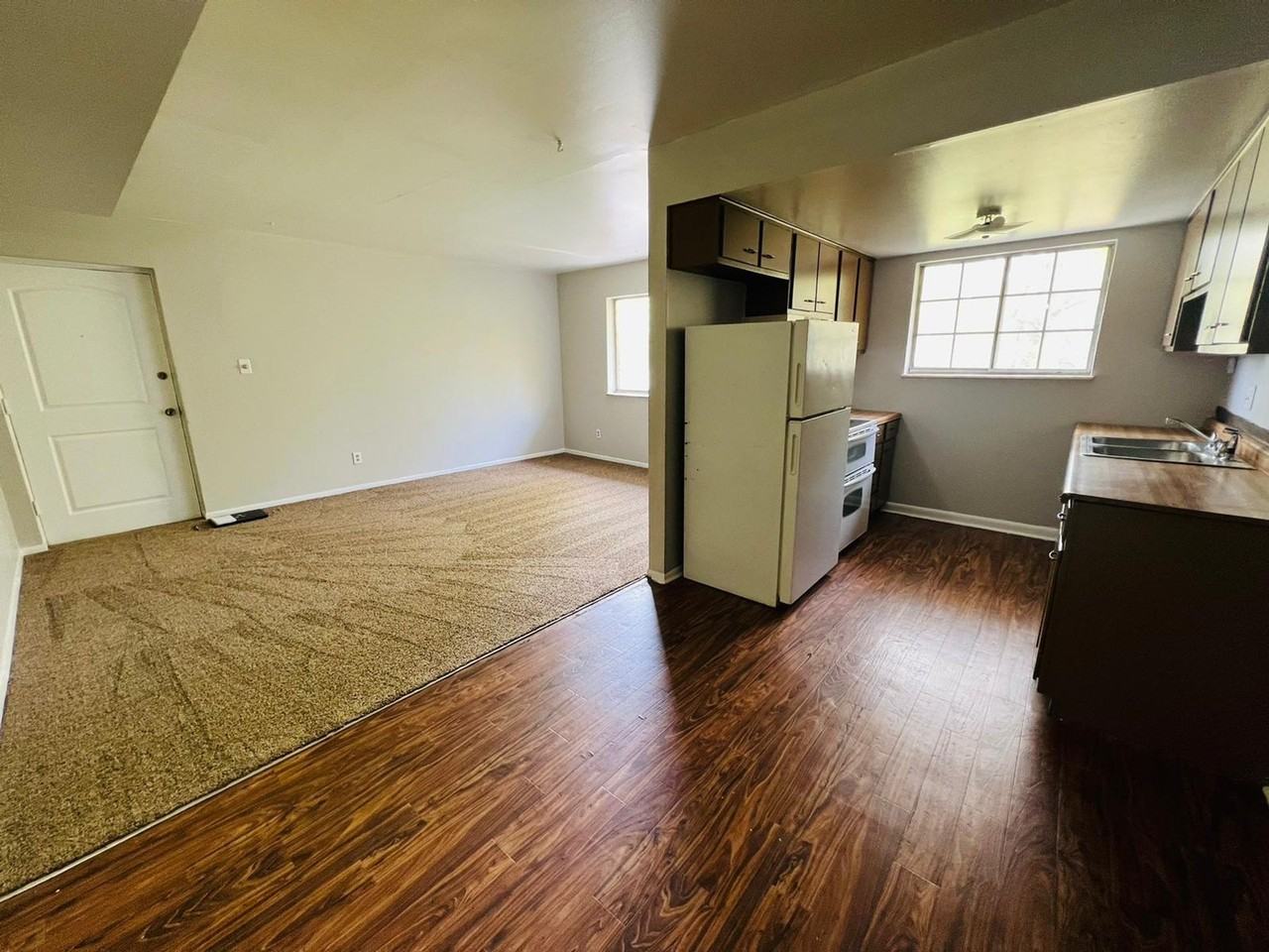 Albany St Apartments - Photo 3 of 18