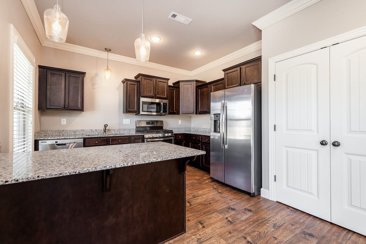 701 S Mock St Apt E1 #E1 - Photo 7 of 47