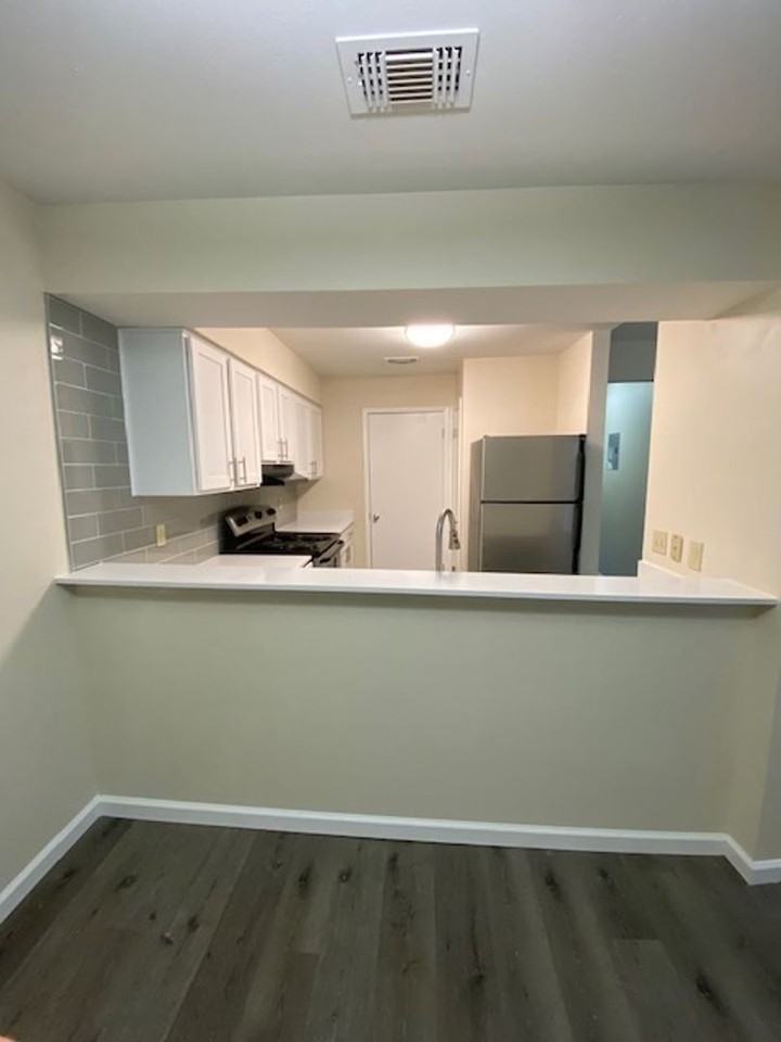 Rockwood Apartments - Photo 5 of 17