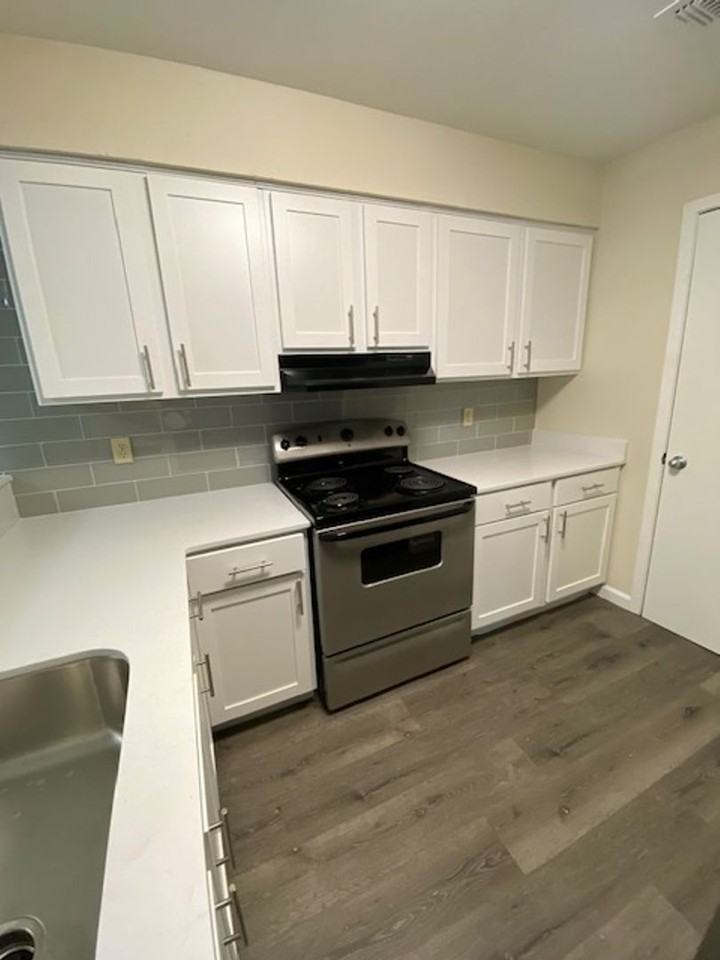 Rockwood Apartments - Photo 6 of 17