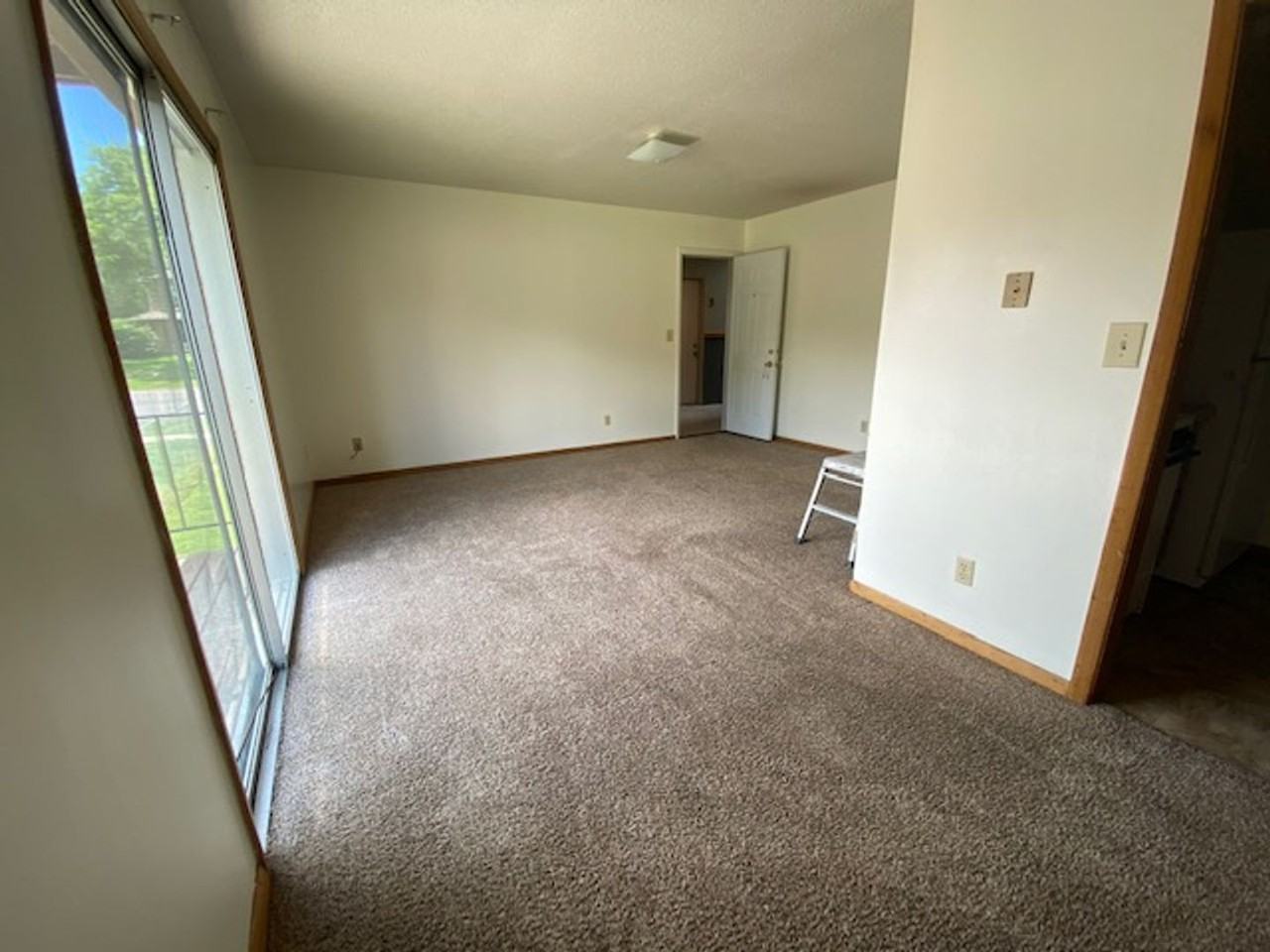 North Jefferson Apartments - Photo 3 of 6