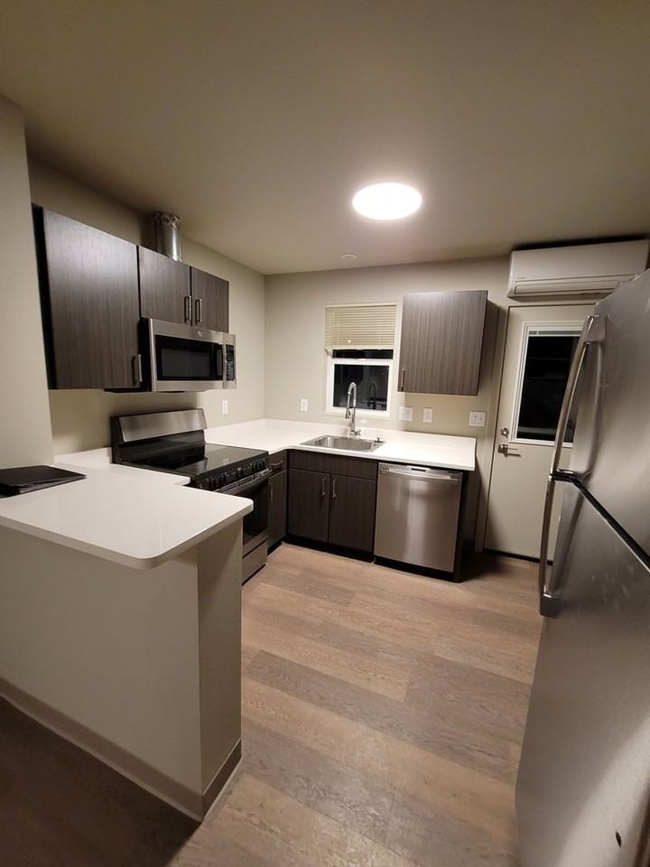The Rapids Modern Townhomes - Photo 4 of 16