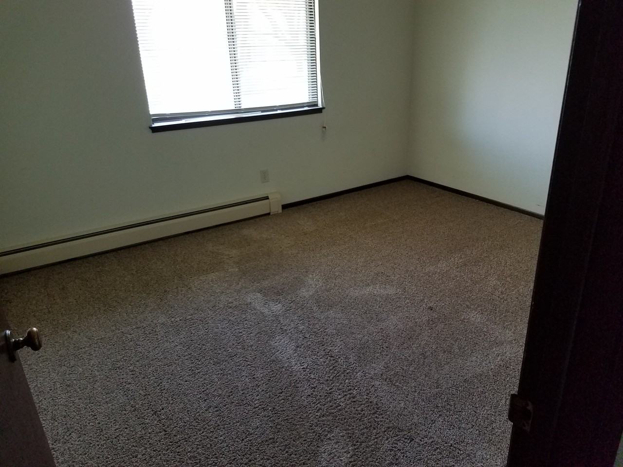 Courtyard Apartment Homes - 800 - Photo 6 of 15