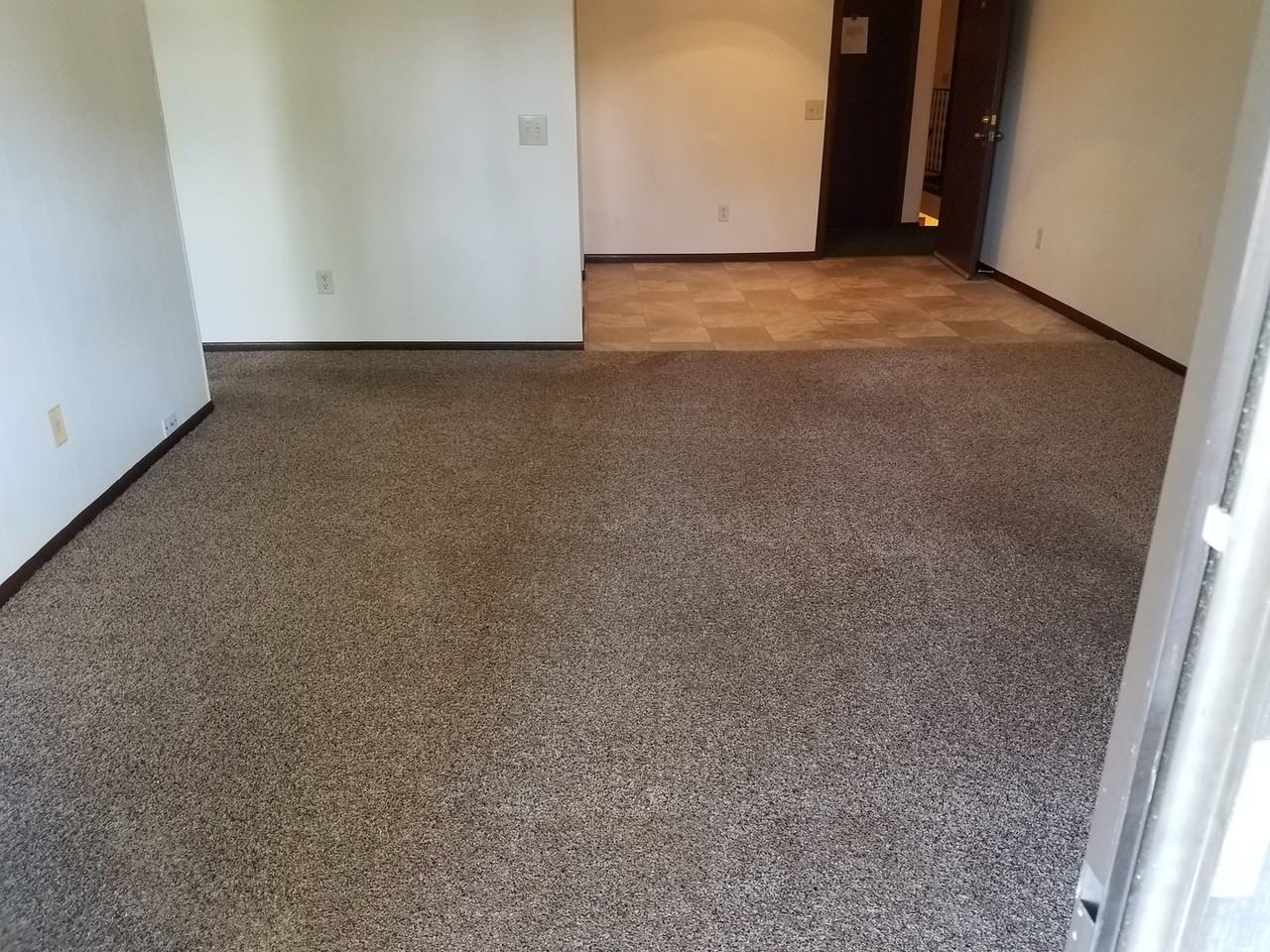 Courtyard Apartment Homes - 812 - Photo 4 of 13