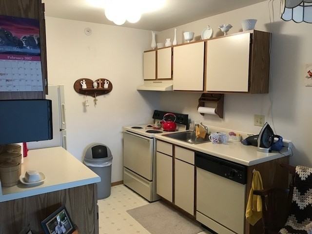 Rock Bay Harbor Apartments - Photo 4 of 25