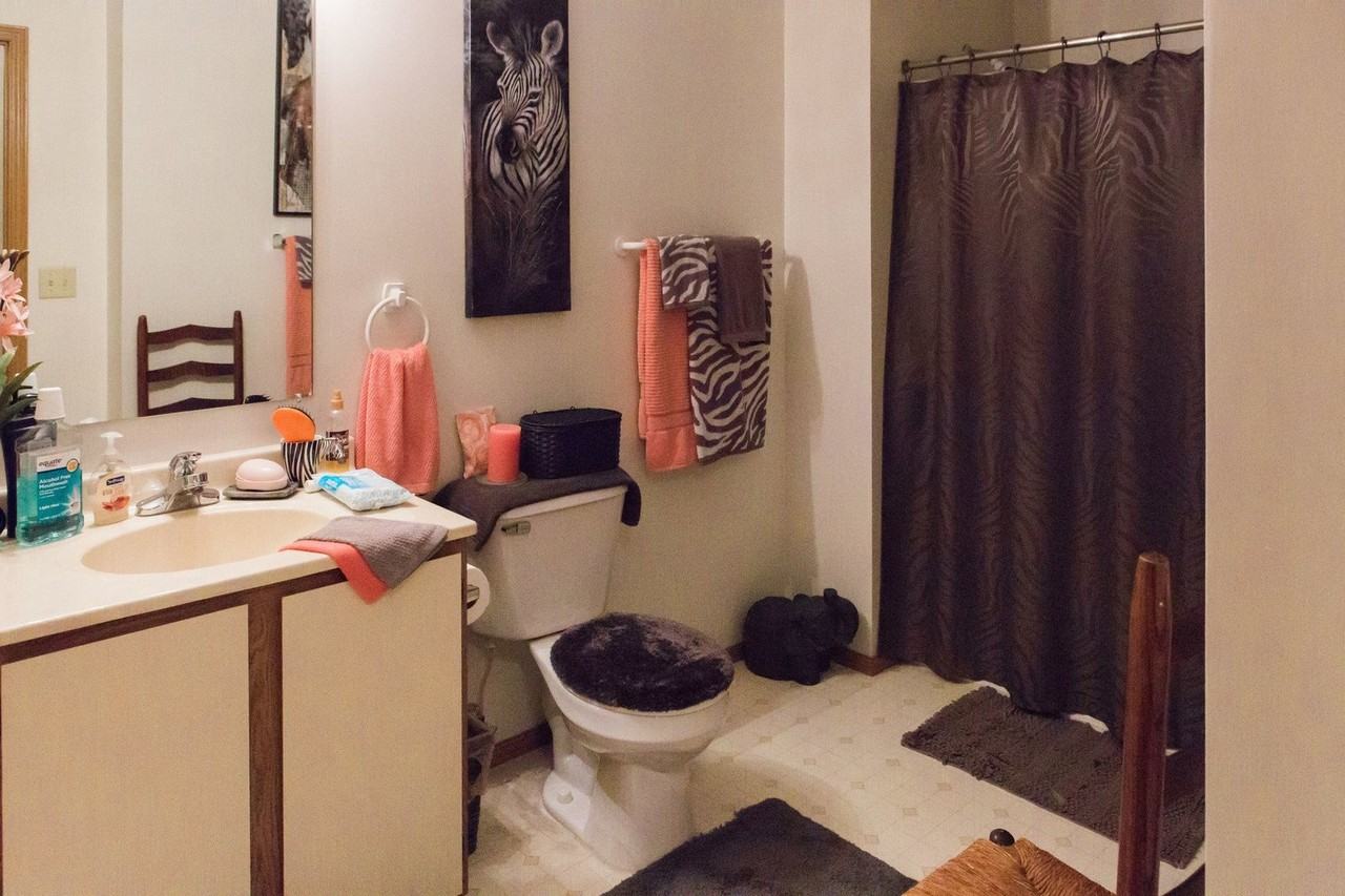 Rock Bay Harbor Apartments - Photo 7 of 25