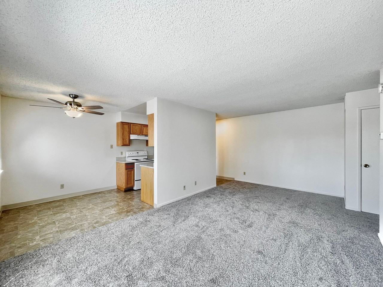 Arden Oaks Apartments - Photo 6 of 19