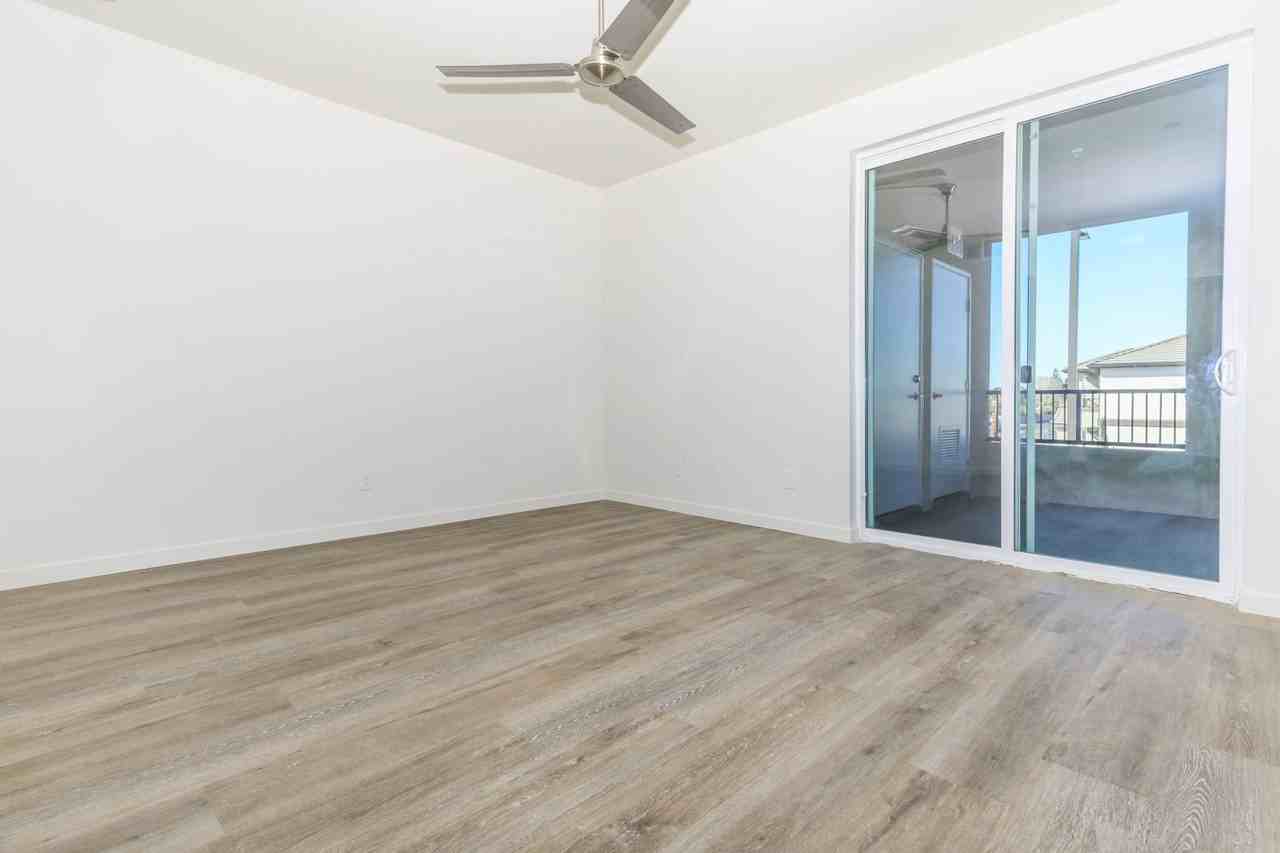 Tidewater Landing - Photo 4 of 19