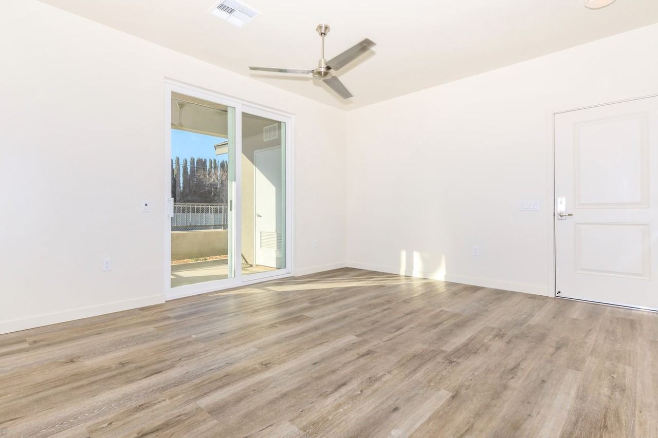 Tidewater Landing - Photo 4 of 34