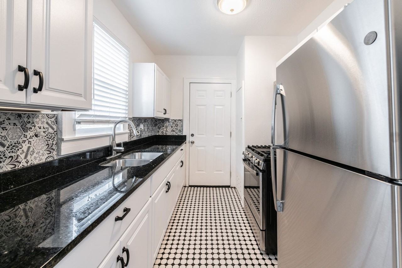 Cottages on Grayson - Photo 6 of 9