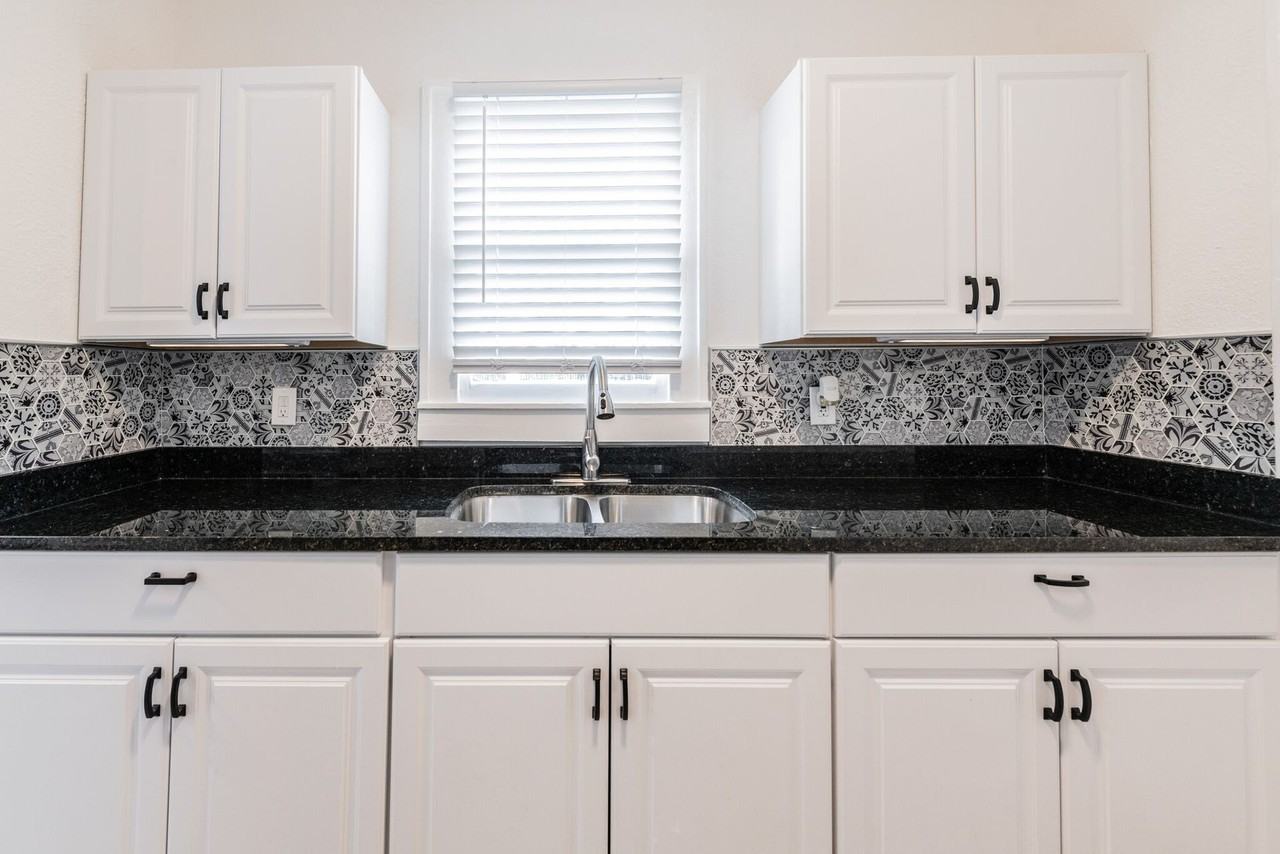 Cottages on Grayson - Photo 7 of 9