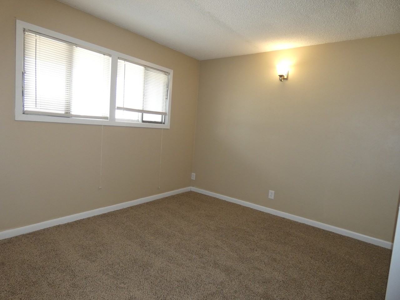 516 Heather Lane - Photo 5 of 31