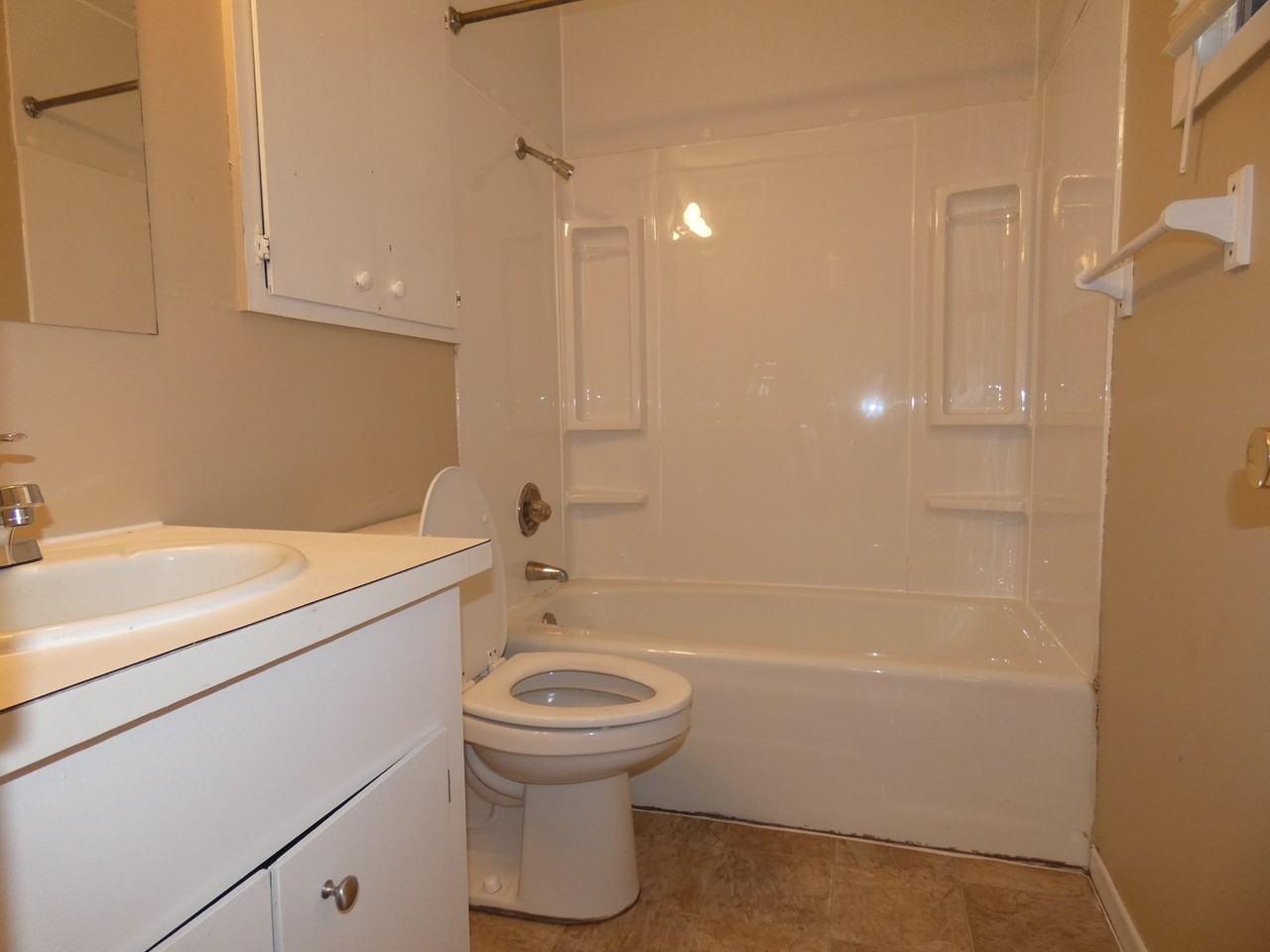 516 Heather Lane - Photo 5 of 31