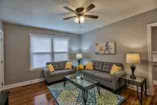 910 Hillcrest - Photo 1 of 1