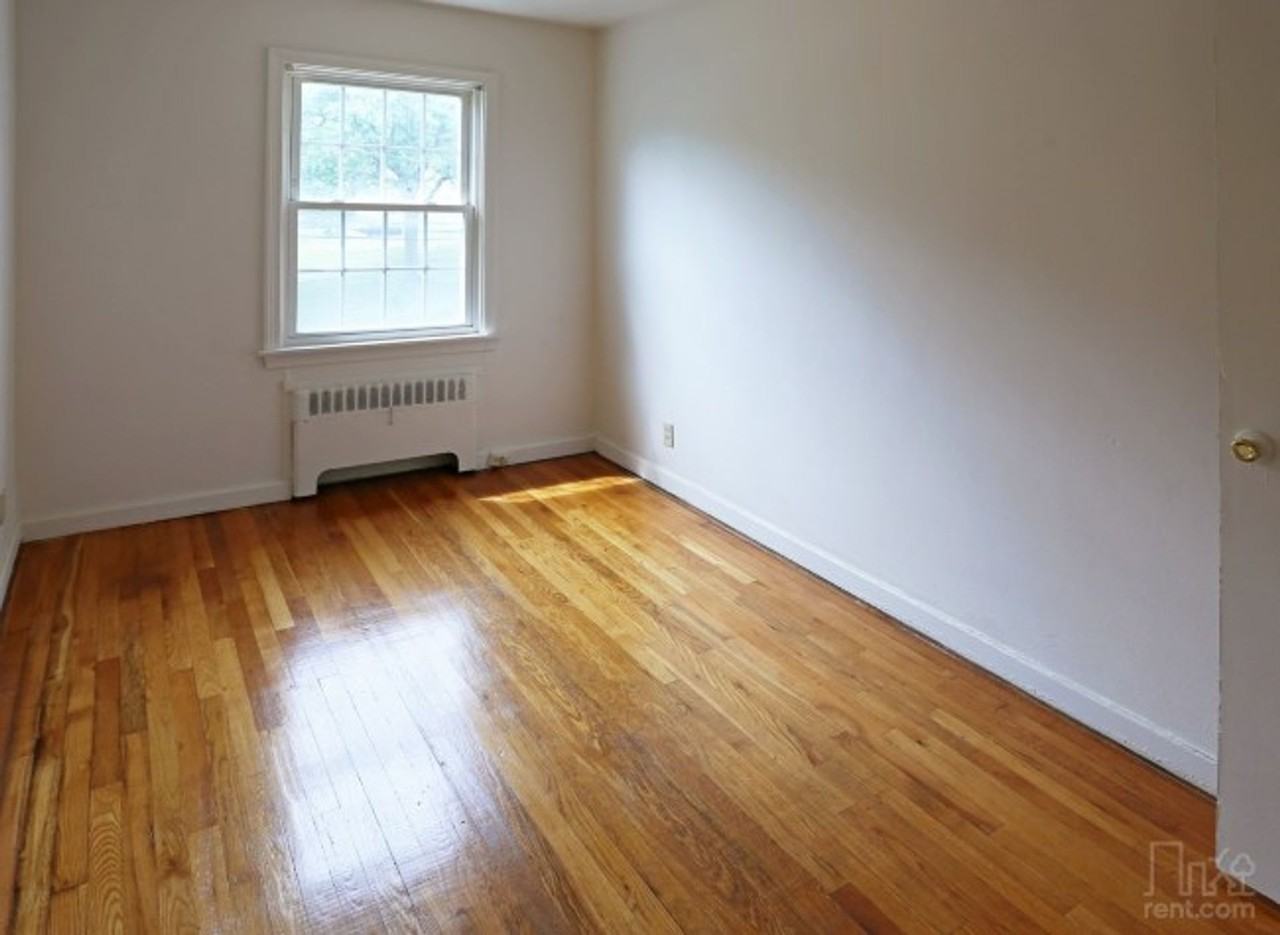 Sunnycrest Manor - Photo 2 of 9