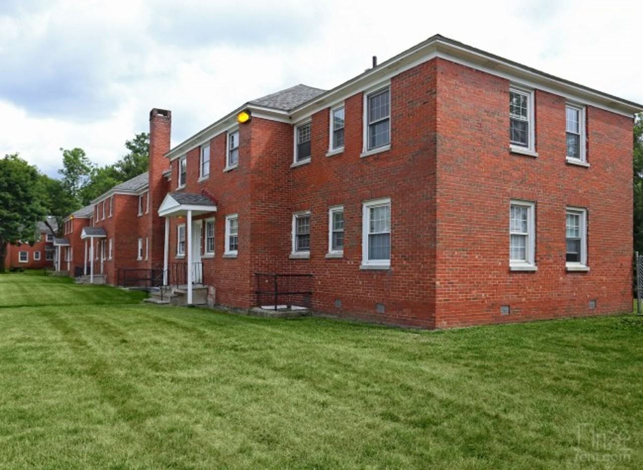 Sunnycrest Manor - Photo 7 of 9