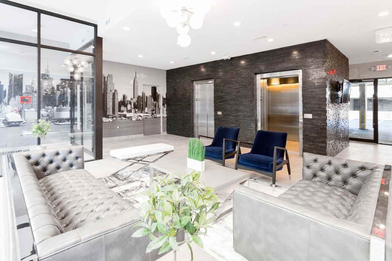 Solo West New York - Photo 6 of 19