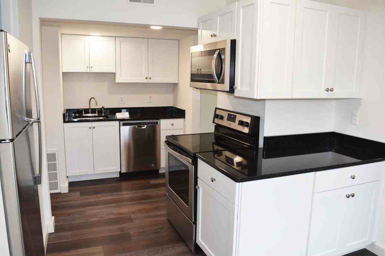 211 Springfield by Royse + Brinkmeyer - Photo 3 of 5