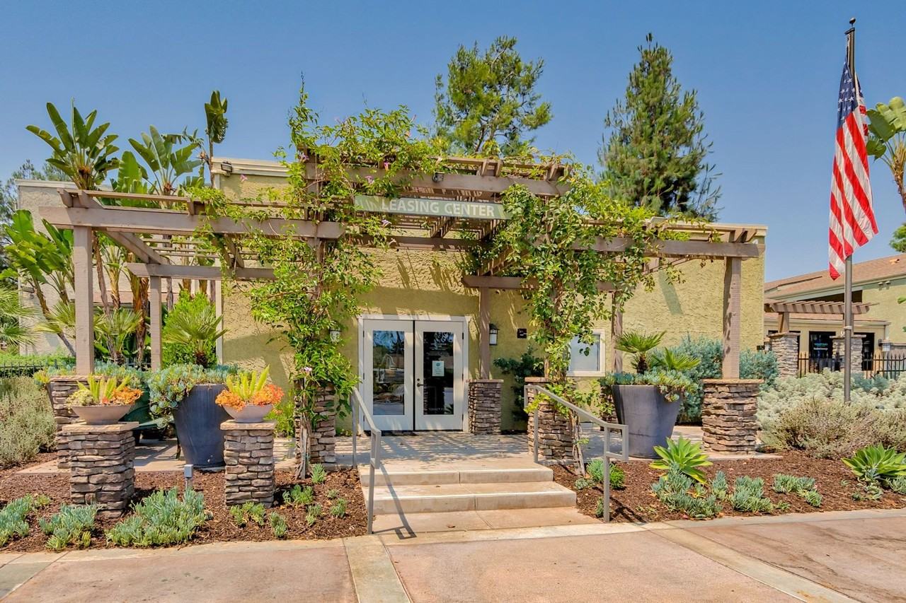 Torrey Pines Apartment Homes - Photo 7 of 28