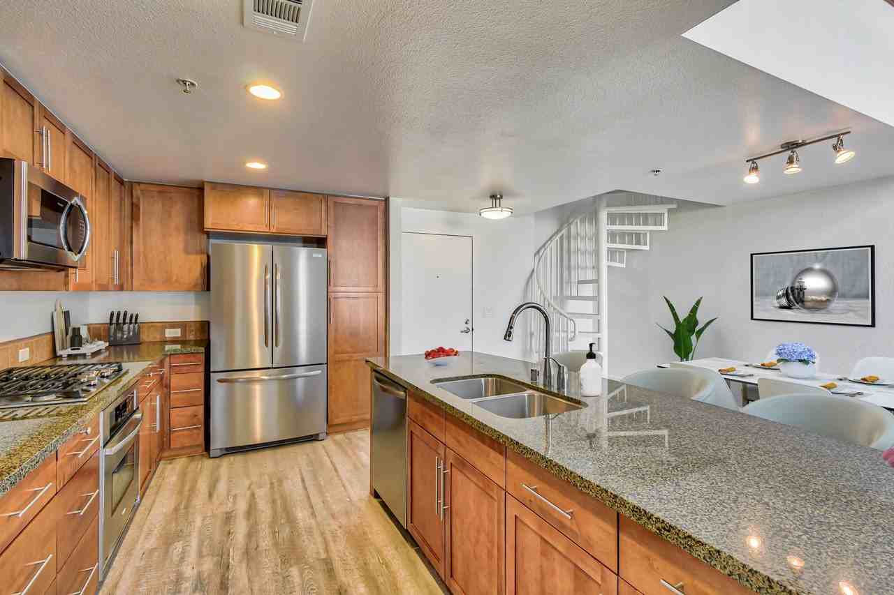 416 on Broadway - Photo 6 of 19