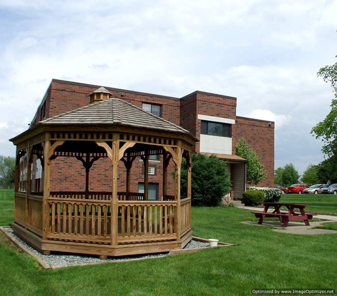 Maple Ridge Apartments - Photo 2 of 20