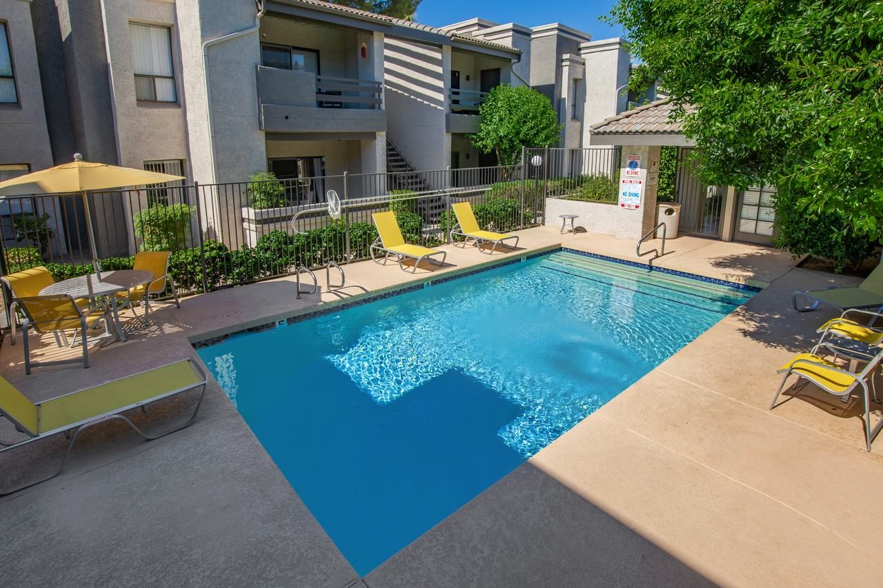 Maryland Court Apartments - Photo 5 of 50