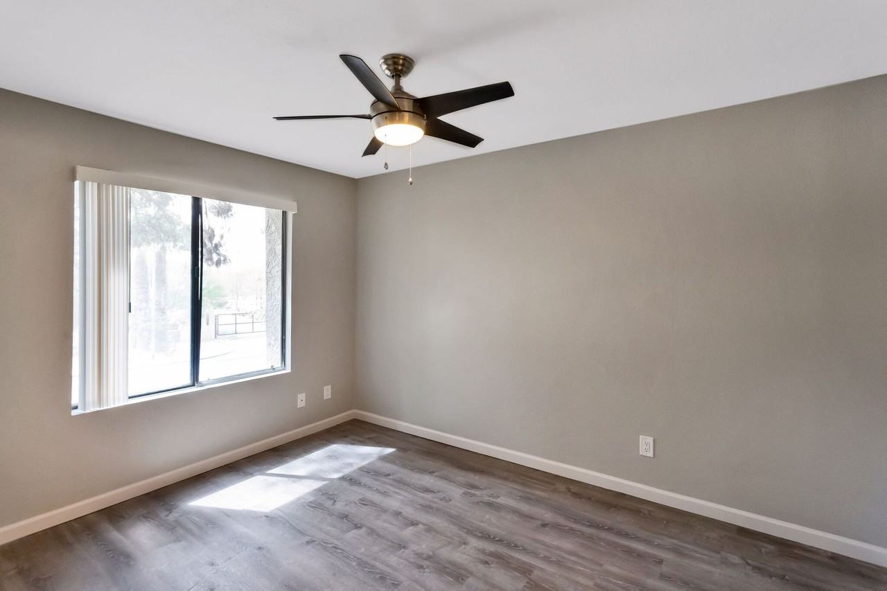 Maryland Court Apartments - Photo 6 of 50