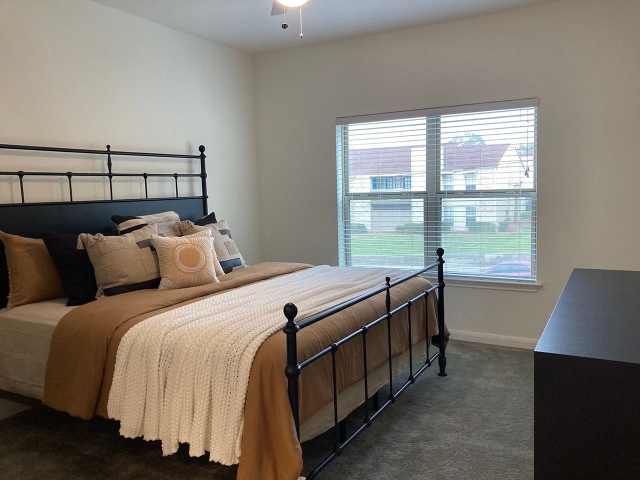 MedWest Apartments - Photo 5 of 27