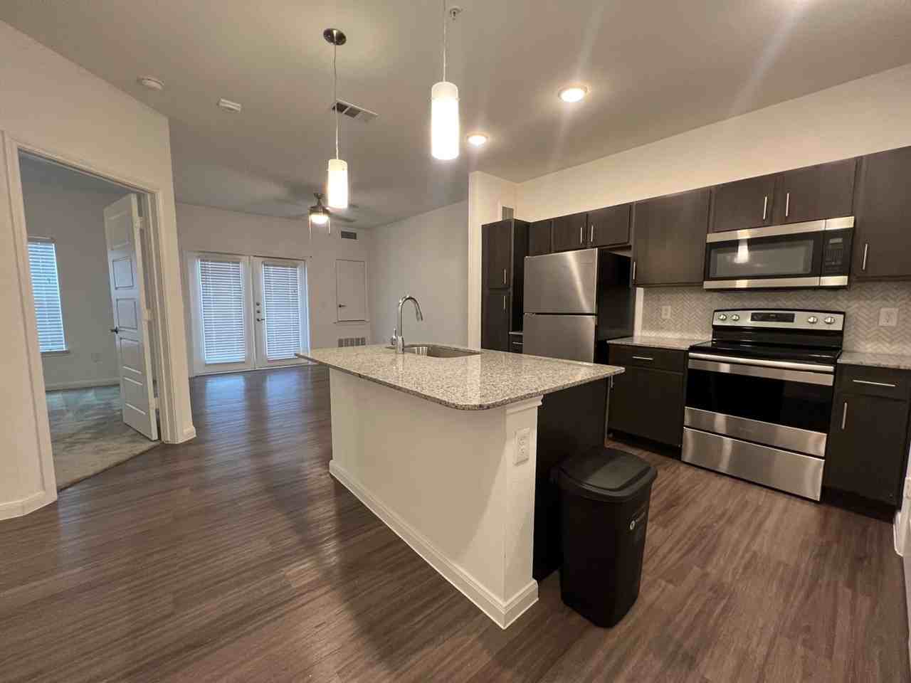 MedWest Apartments - Photo 4 of 27