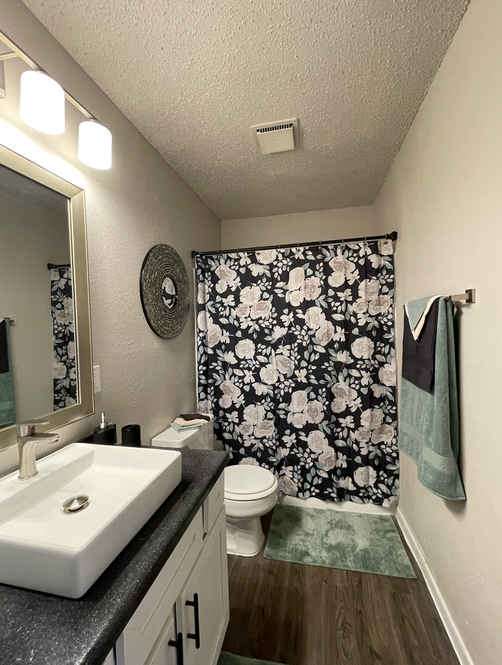 Avenue One10 - Photo 3 of 7