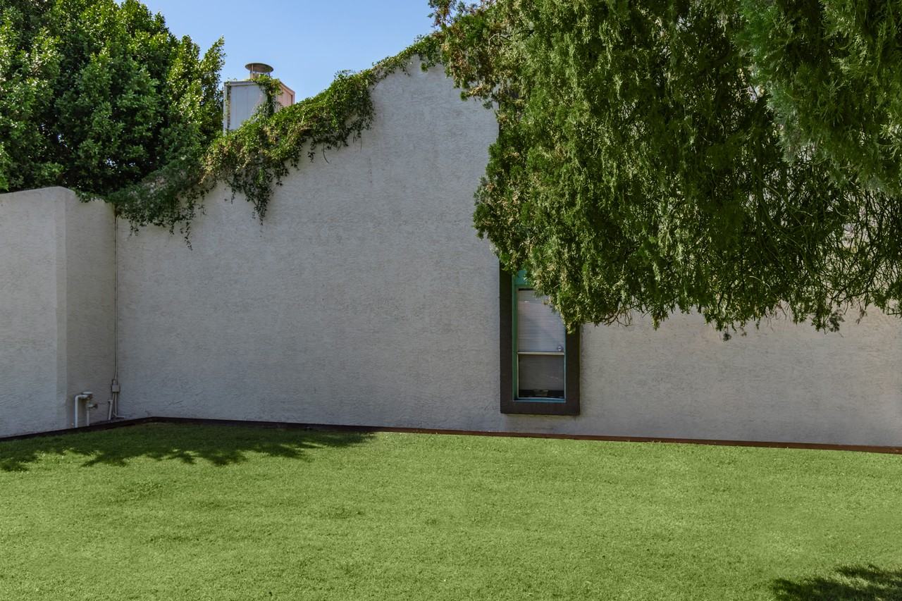 Floyd Lofts - Photo 2 of 5