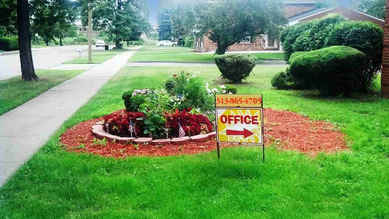 Park High Apartments - Photo 2 of 8