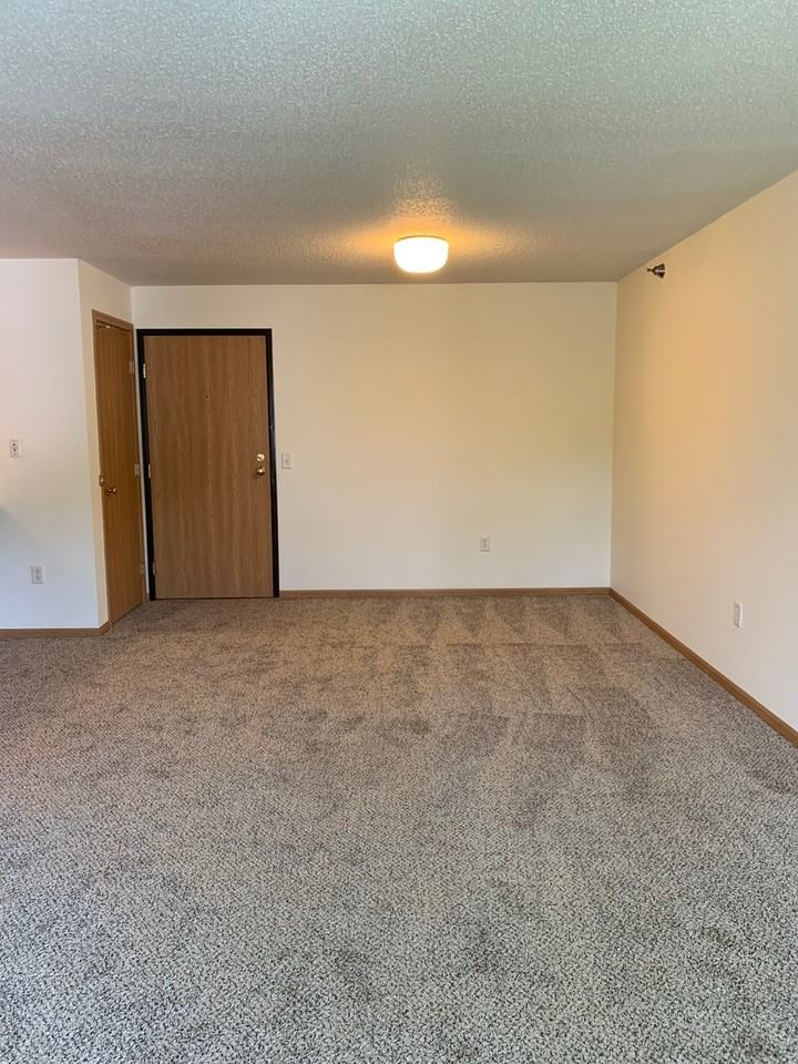 1700 University Dr SE - Photo 6 of 17