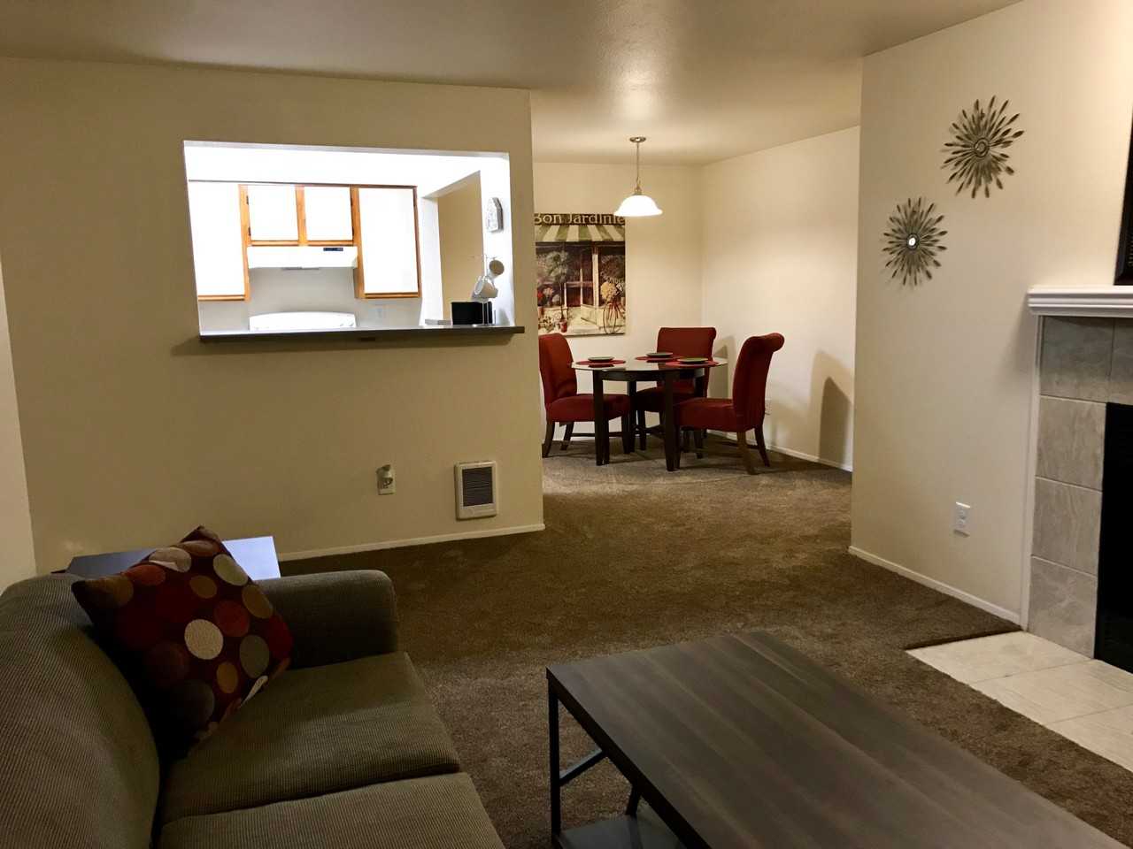 North Country Manor - Photo 6 of 93