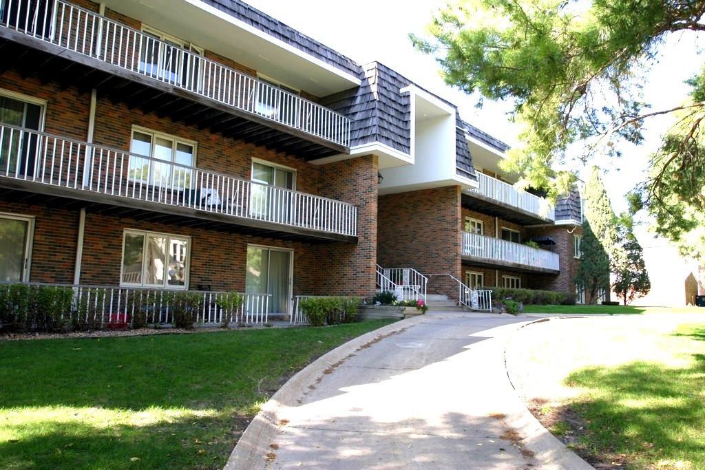 6300 York Apartments, LLC - Photo 2 of 25