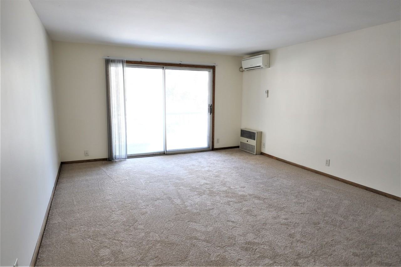 6300 York Apartments, LLC - Photo 4 of 25